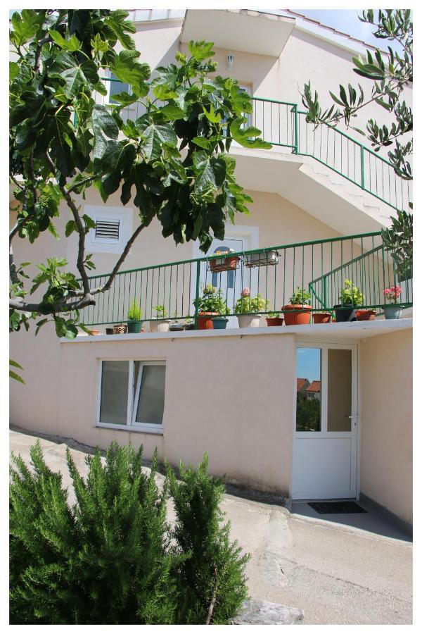 Apartments Ivan Bara - Primošten Esterno foto